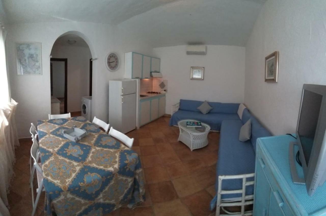 Il Falco Casa Vacanze - Cugnana - Porto Rotondo エクステリア 写真